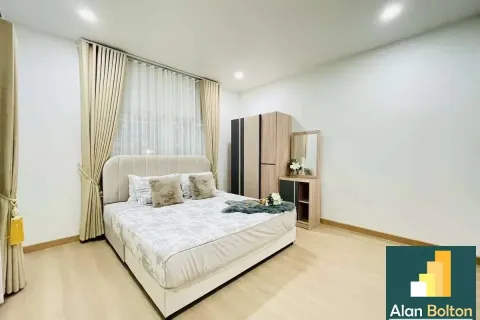 Casa de 3 dormitorios en Pattaya, Tailandia № 211432 - foto 12