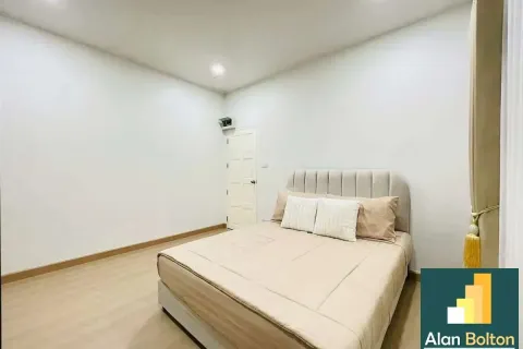 Casa de 3 dormitorios en Pattaya, Tailandia № 211432 - foto 9