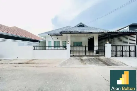 Casa de 3 dormitorios en Pattaya, Tailandia № 211432 - foto 2