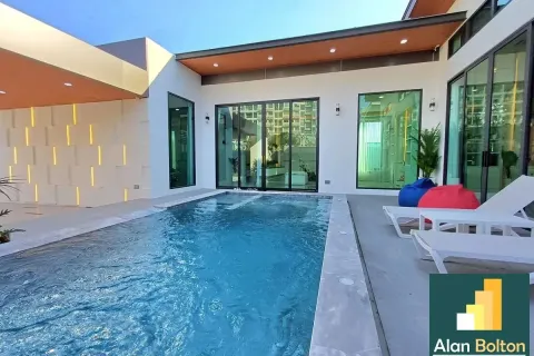 Casa de 4 dormitorios en Jomtien Beach, Pattaya, Tailandia № 211434 - foto 16