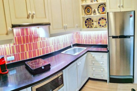 Condo in Bangkok, Thailand, 2 bedrooms  № 116700 - photo 7