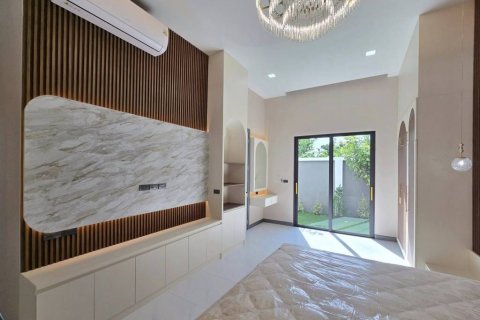 Villa in Pattaya, Thailand 4 bedrooms № 116696 - photo 9