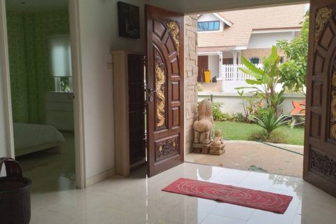 Дом в Чалонге, Таиланд с 6 спальнями  № 116698 - фото 2