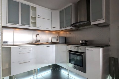 Кондоминиум с 2 спальнями в Ваттхане, Бангкок, Таиланд № 135934 - фото 4