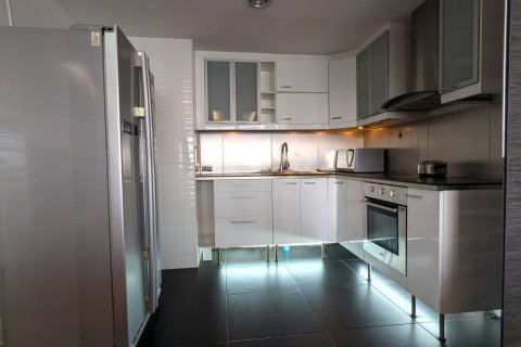 Кондоминиум с 2 спальнями в Ваттхане, Бангкок, Таиланд № 135934 - фото 10