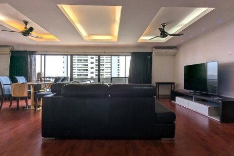 Кондоминиум с 2 спальнями в Ваттхане, Бангкок, Таиланд № 135934 - фото 5