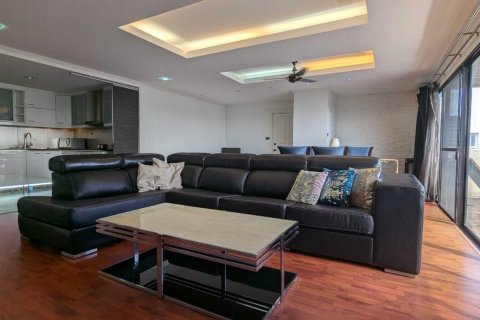 Кондоминиум с 2 спальнями в Ваттхане, Бангкок, Таиланд № 135934 - фото 7