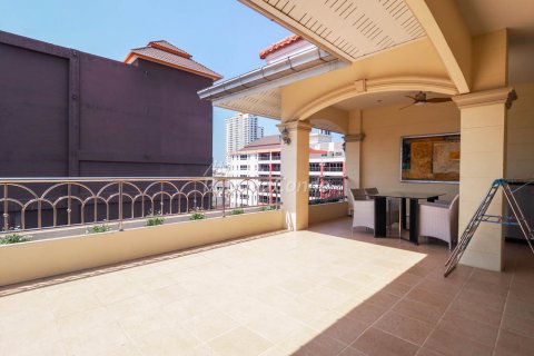 Кондоминиум с 3 спальнями в Банг Ламунге, Таиланд № 54263 - фото 8