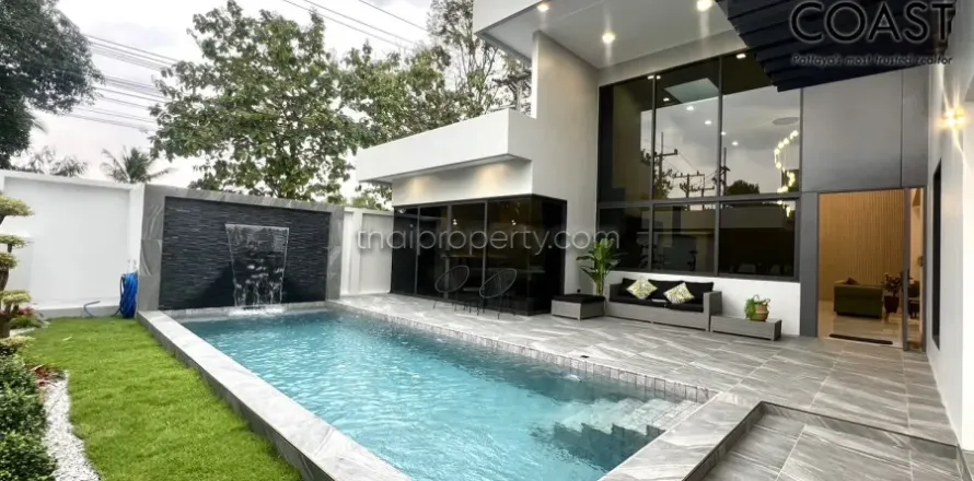 Casa de 3 dormitorios en Pattaya, Tailandia № 212638