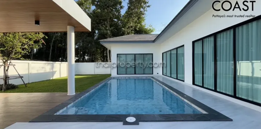 Casa de 3 dormitorios en Pattaya, Tailandia № 212633