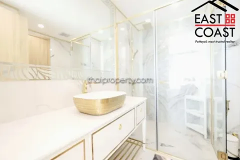Condominio de 2 dormitorios en Jomtien Beach, Pattaya, Tailandia № 212637 - foto 6