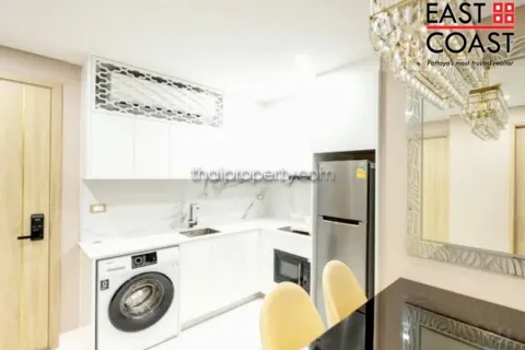 Condominio de 2 dormitorios en Jomtien Beach, Pattaya, Tailandia № 212637 - foto 5