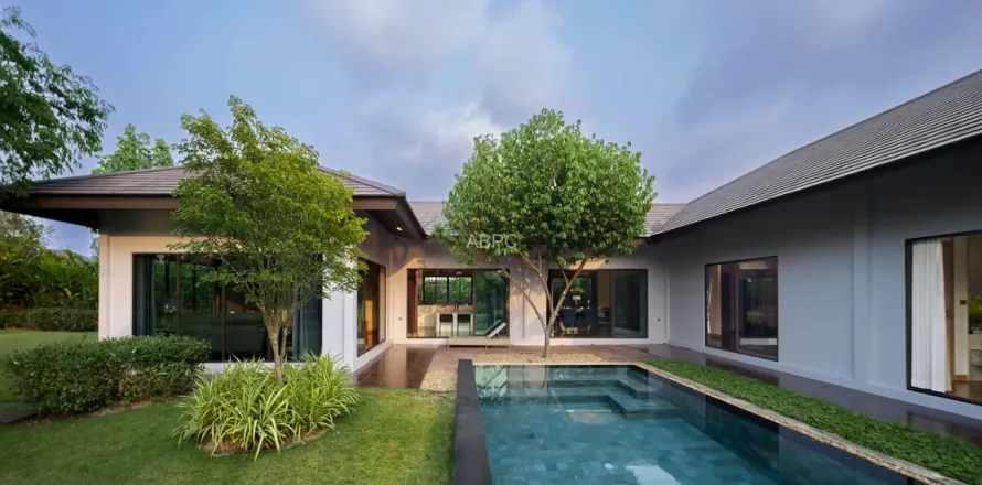 Casa de 3 dormitorios en Pattaya, Tailandia № 210808