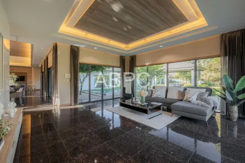 Casa de 3 dormitorios en Pattaya, Tailandia № 210808 - foto 5