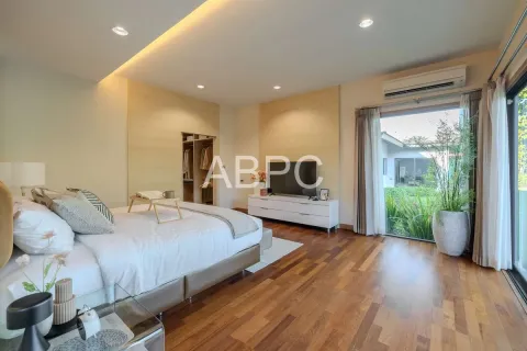 Casa de 3 dormitorios en Pattaya, Tailandia № 210808 - foto 12