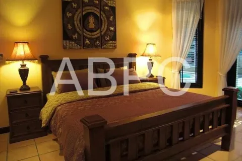 Casa de 4 dormitorios en Pattaya, Tailandia № 210807 - foto 19
