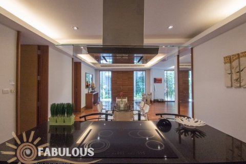 Condo sur Naithon Beach, Thaïlande, 3 chambres  № 179451 - photo 9