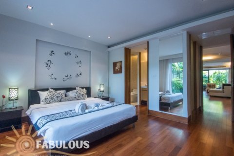 Condo sur Naithon Beach, Thaïlande, 3 chambres  № 179451 - photo 12