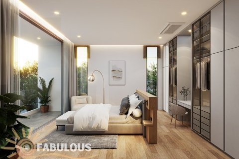 Villa in Rawai, Thailand 4 bedrooms № 179452 - photo 2