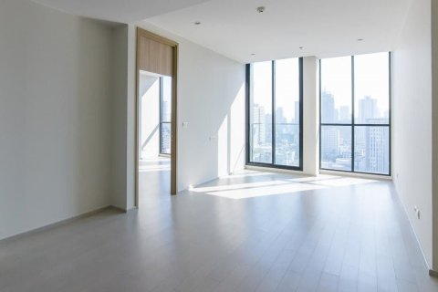 Кондоминиум с 2 спальнями в Патхум Ване, Бангкок, Таиланд № 138117 - фото 1