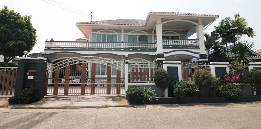 Дом в Удонтхани, Таиланд с 4 спальнями  № 138122