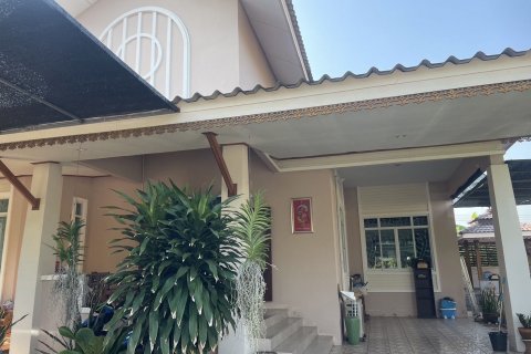 House in Pattaya, Thailand 3 bedrooms № 138118 - photo 2
