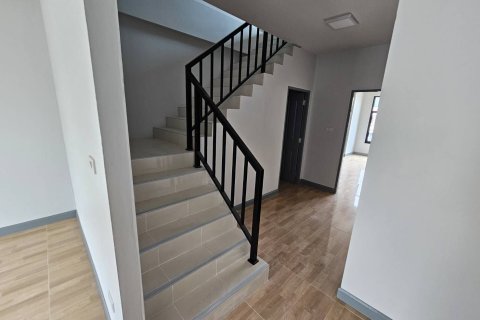 Centre commercial à Uthai Thani, Thaïlande № 161991 - photo 6