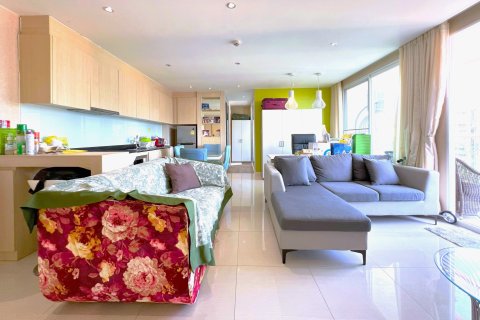 Condo in Pattaya, Thailand, 2 bedrooms  № 137003 - photo 1