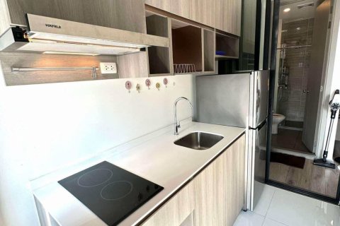 Студия в кондо в Ваттхане, Бангкок, Таиланд № 137004 - фото 2