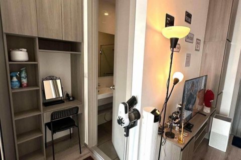 Студия в кондо в Ваттхане, Бангкок, Таиланд № 137004 - фото 4