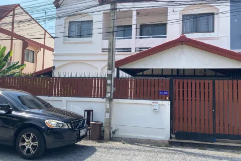 Дом в Паттайе, Таиланд с 5 комнатами № 155506 - фото 1