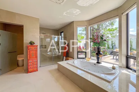 Casa de 5 dormitorios en Pattaya, Tailandia № 211545 - foto 6