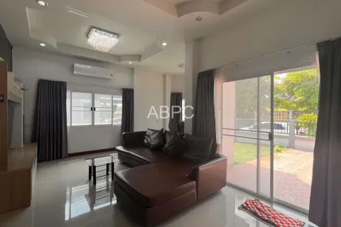 Casa de 3 dormitorios en Pattaya, Tailandia № 211542 - foto 7