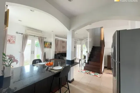 Casa de 3 dormitorios en Jomtien Beach, Pattaya, Tailandia № 211546 - foto 7