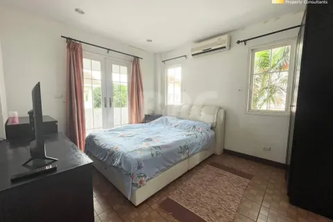 Casa de 3 dormitorios en Jomtien Beach, Pattaya, Tailandia № 211546 - foto 13