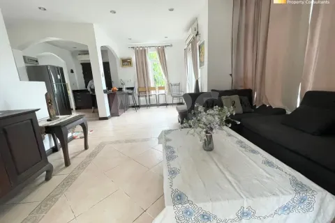 Casa de 3 dormitorios en Jomtien Beach, Pattaya, Tailandia № 211546 - foto 9