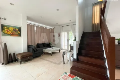 Casa de 3 dormitorios en Jomtien Beach, Pattaya, Tailandia № 211546 - foto 5