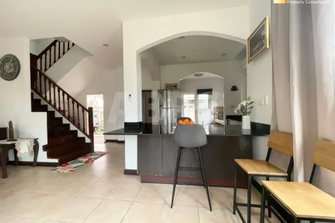 Casa de 3 dormitorios en Jomtien Beach, Pattaya, Tailandia № 211546 - foto 4