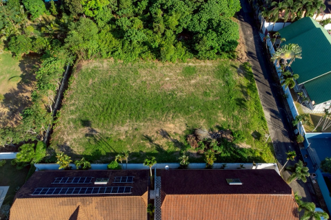 Terrain à Phuket, Thaïlande 1596 m2 № 154683 - photo 1