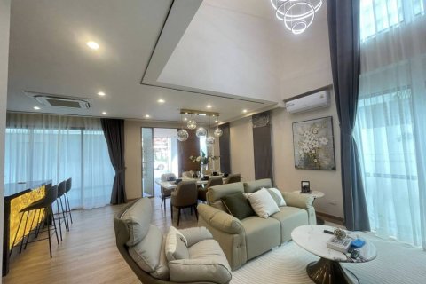 Villa à Pattaya, Thaïlande 4 chambres № 172981 - photo 2