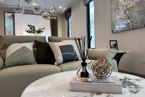 Villa à Pattaya, Thaïlande 4 chambres № 172981 - photo 4