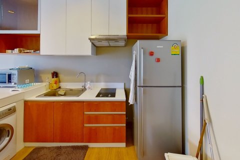 Студия в кондо в Клонг Тоэй, Бангкок, Таиланд № 151834 - фото 2