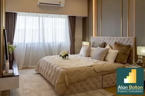 Casa de 4 dormitorios en Pattaya, Tailandia № 210868 - foto 8