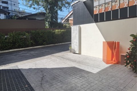 Таунхаус в Ваттхане, Бангкок, Таиланд с 3 спальнями  № 153388 - фото 2