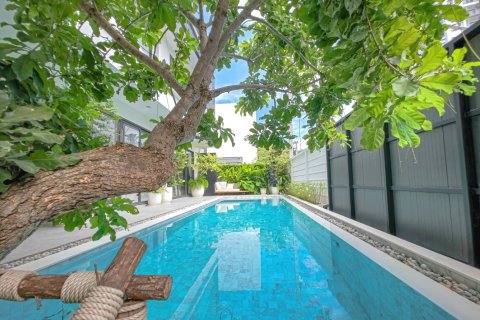 Villa in Bang Lamung, Thailand 4 Schlafzimmer № 222721 - Foto 2