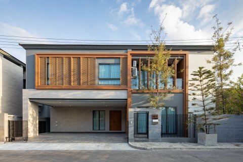 Villa in Chiang Mai, Thailand 5 bedrooms № 160024 - photo 1