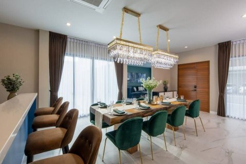 Villa in Chiang Mai, Thailand 5 bedrooms № 160025 - photo 7