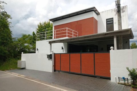 Villa à Chiang Mai, Thaïlande 4 chambres № 160027