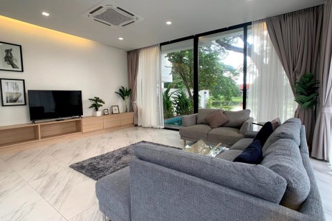 Villa in Chiang Mai, Thailand 4 bedrooms № 160023 - photo 6