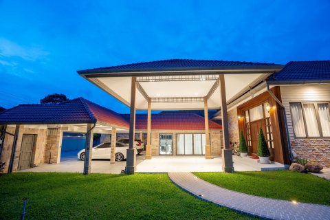 Вилла в Паттайе, Таиланд с 4 спальнями № 142119 - фото 19